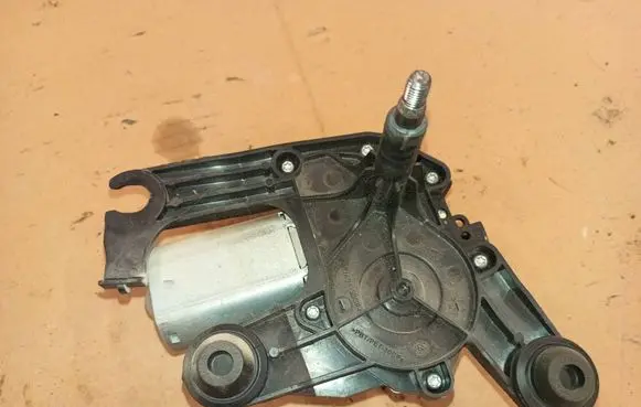 Peugeot 5008 Rear window wiper motor 