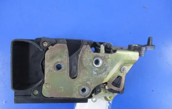 Chevrolet Kalos Rear door lock