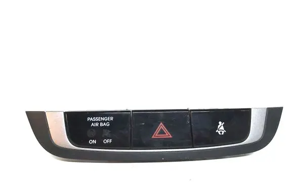 Hyundai ix35 Hazard light switch 937902S100