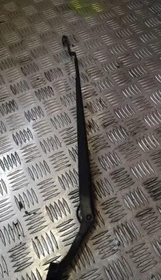 Toyota Corolla Verso AR10 Front wiper blade arm 6799