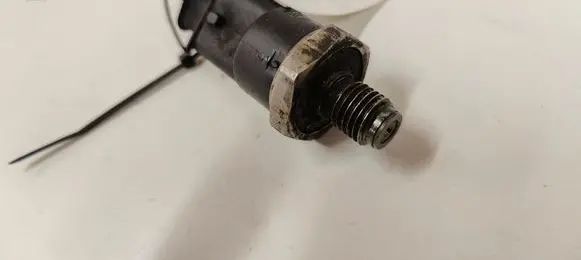 Fuel pressure sensor