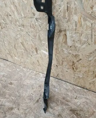 Fender mounting bracket