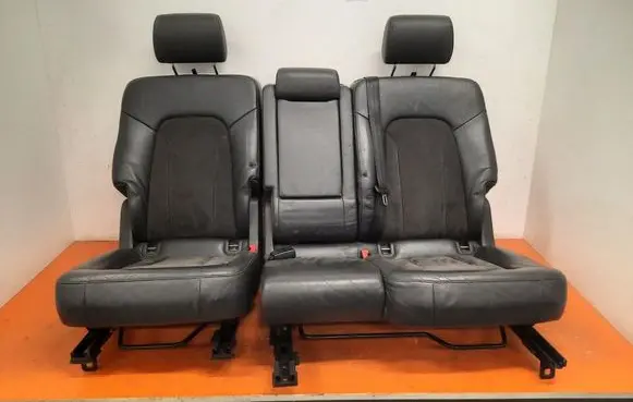 Audi Q7 4L Rear seat 