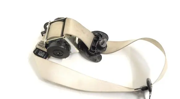 Audi A3 S3 8P Front seatbelt 7233488