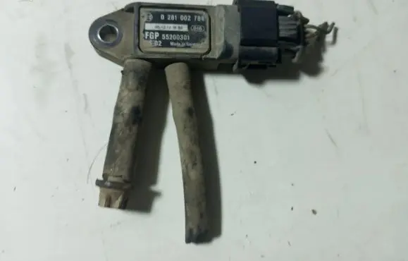 Opel Zafira B Exhaust gas pressure sensor 0281002784 55200301