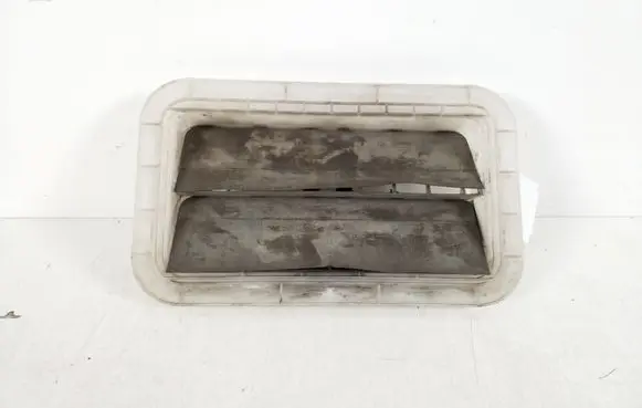 Toyota Avensis T250 Fender grill 62940-05050