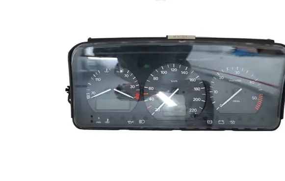 Volkswagen Golf III Speedometer (instrument cluster) 3A0919042 200495 6305054023