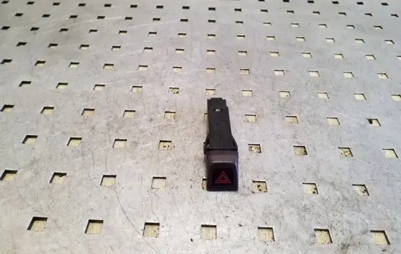 Volvo V50 Hazard light switch 30739296