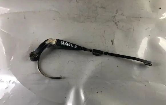 Nissan Patrol Y61 Rear wiper blade arm