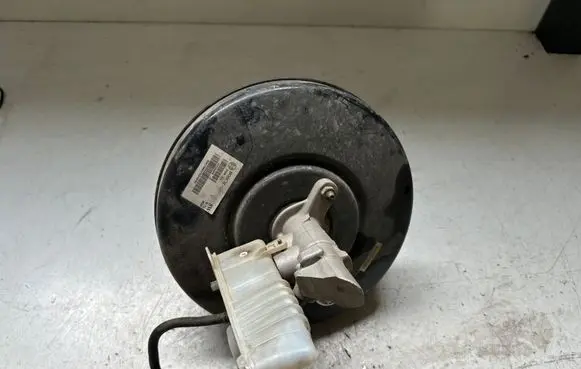 Renault Scenic IV - Grand scenic IV Brake booster 472105487R