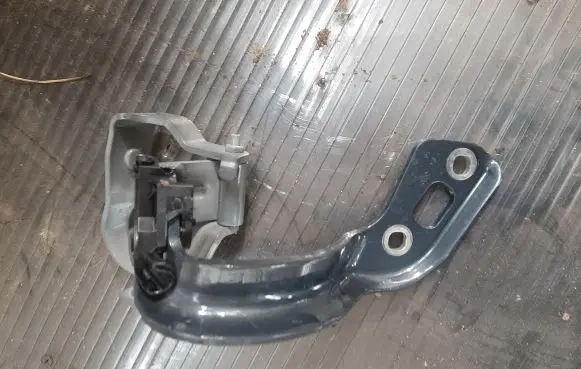 Audi A4 S4 B8 8K Tailgate/trunk/boot hinge 8K9827300