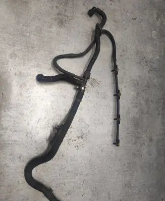 BMW 3 GT F34 Fuel injector supply line/pipe 