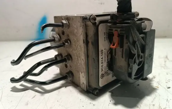 Volkswagen PASSAT B6 ABS Pump 16420501