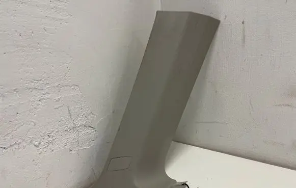 Ford Focus (C) pillar trim