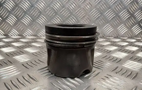 Mercedes-Benz Vito Viano W639 Piston 8370B