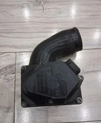 Audi A3 S3 8P Throttle body valve 03L128063D