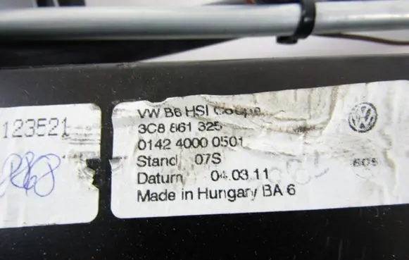 Volkswagen PASSAT CC Trunk separation 3C8861325