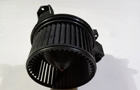 Ford Mustang V Heater fan/blower AR3319846AB