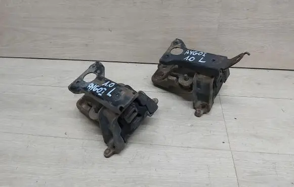 Toyota Aygo AB10 Engine mount vacuum valve 