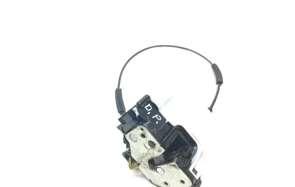 Fiat 500 Front door lock 52041737