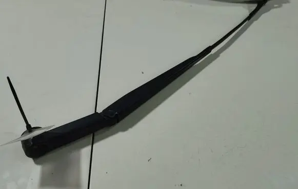 Citroen C4 Grand Picasso Front wiper blade arm 