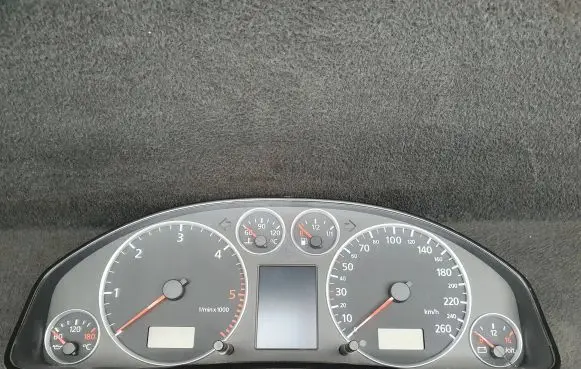 Audi A6 S6 C5 4B Speedometer (instrument cluster) 4B0920933G