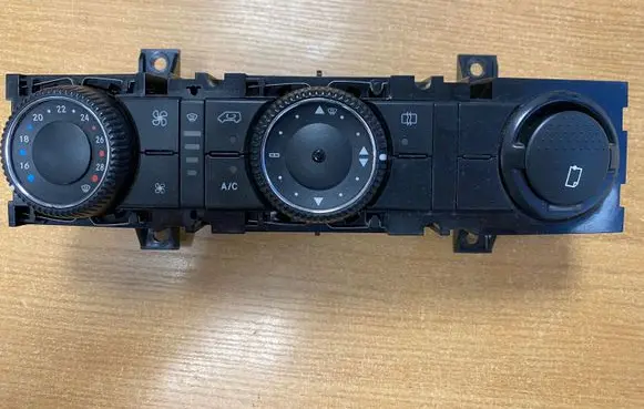 Mercedes-Benz Sprinter W906 Climate control unit A9068301785KZ 5HB00901216 C9943006