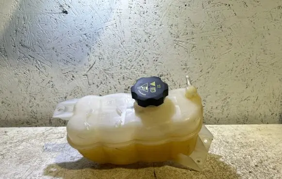 Jeep Grand Cherokee WL Coolant expansion tank/reservoir cap 68379825AB 55115Z