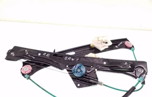 Front window lifting mechanism without motor