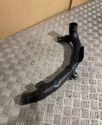 Volkswagen PASSAT B7 Intercooler hose/pipe 5N0145840K