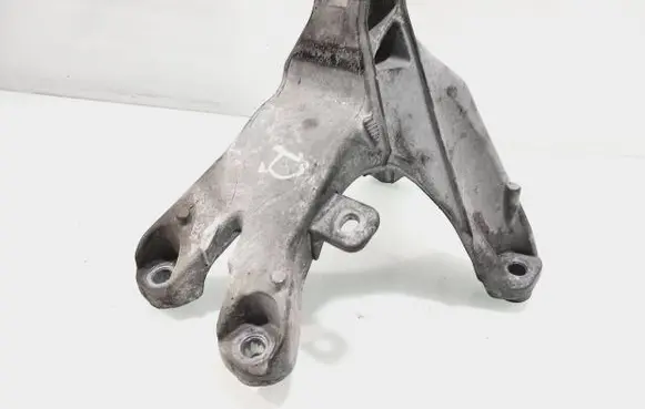 Audi A5 Sportback 8TA Engine mounting bracket 8k0199308ee