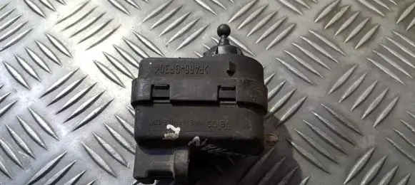 Headlight level adjustment motor