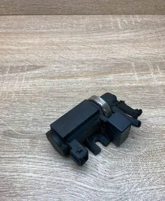 BMW 7 E65 E66 Turbo solenoid valve 2247906 72279600