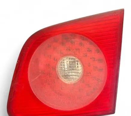 Volkswagen Phaeton Tailgate rear/tail lights