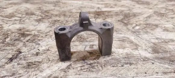 Lexus SC 430 Steering rack mounting bracket 