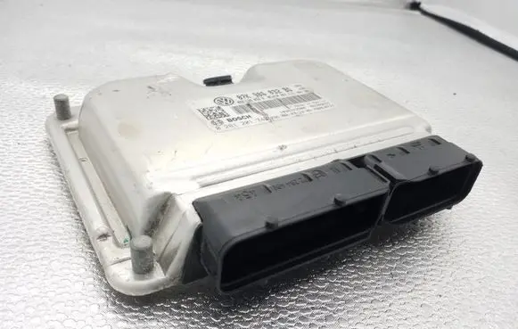 Volkswagen Jetta V Engine control unit/module ECU 07K906032BG 0261201742