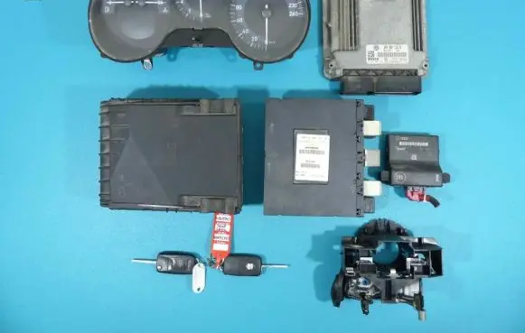 Seat Leon (1P) Engine control unit/module ECU 1P0907115D IMPRK879766