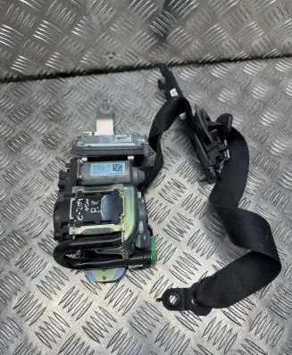 Mercedes-Benz C W204 Front seatbelt A07303113 534639370 610035800D