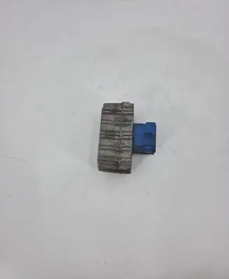 Opel Vectra C Glow plug pre-heat relay 51299014B