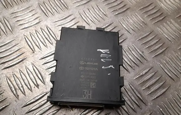 Toyota Yaris XP210 Gateway control module 891110D040