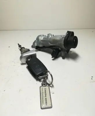 Volkswagen Touran I Ignition lock 1K0905851B
