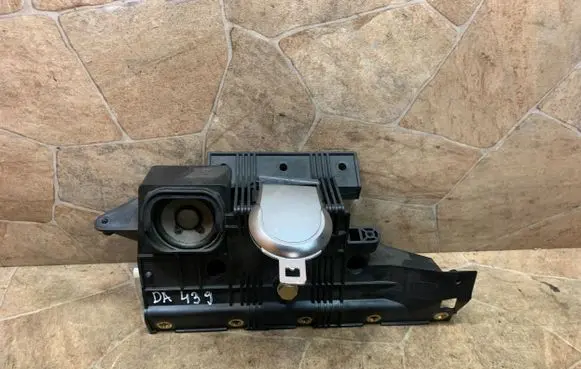 Mercedes-Benz SL R230 Rear seatbelt A2308680131