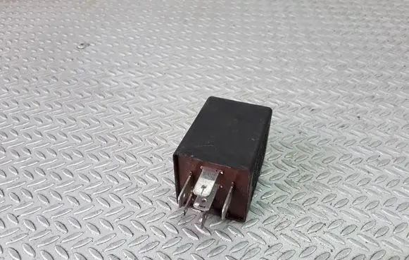 Audi 80 90 B3 Window wiper relay 431955531 5WK1637