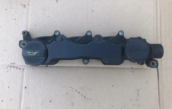 Volvo V50 Rocker cam cover 