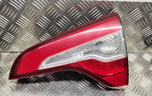 KIA Sorento Tailgate rear/tail lights 