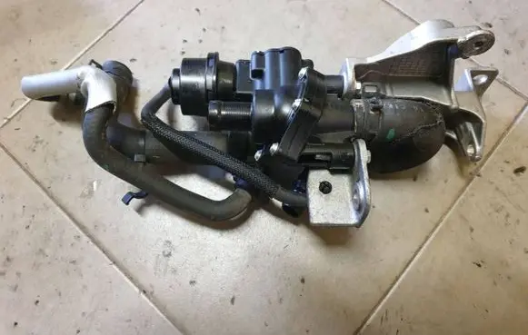 Renault Master III Electric auxiliary coolant/water pump 922304507R 922378983R 922377470R