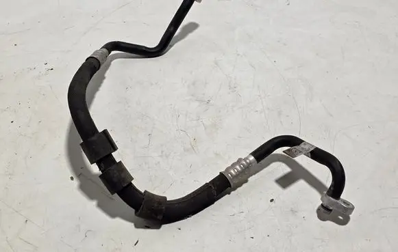 Air conditioning (A/C) pipe/hose