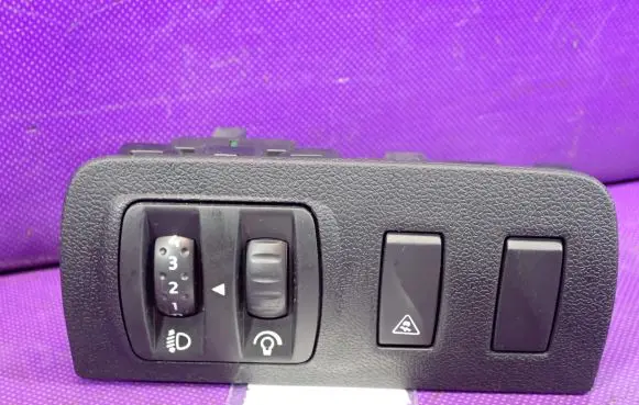 Renault Scenic III - Grand scenic III Light switch 88020009409