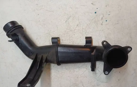 Opel Insignia A Intercooler hose/pipe 13240176 315805007