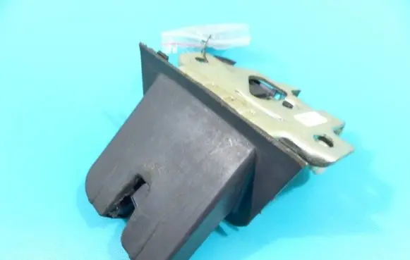 Seat Ibiza IV (6J,6P) Tailgate/trunk/boot lock/catch/latch 3G0827503 IMPRK1217345